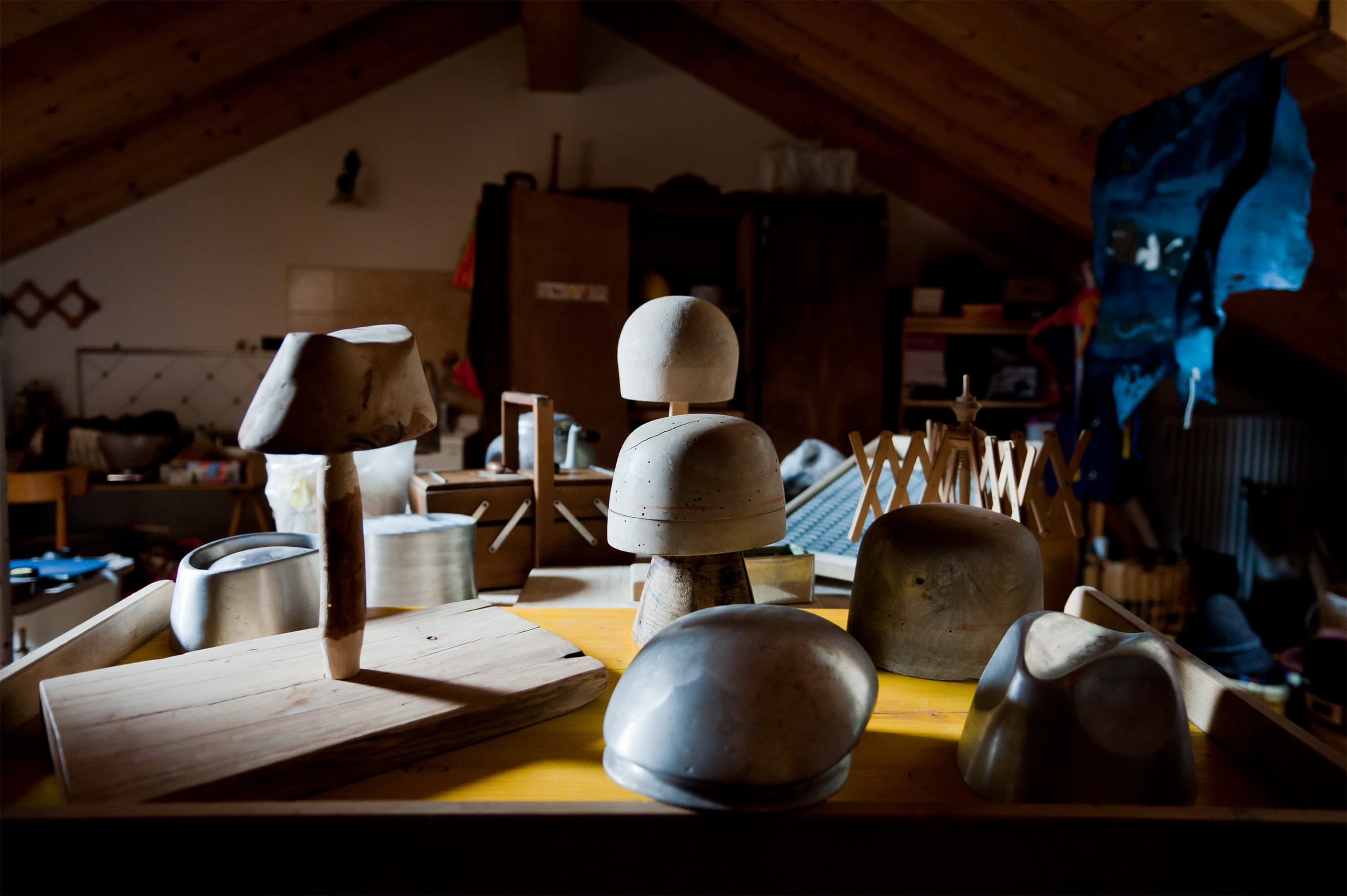 Il laboratorio — foto forme cappelli